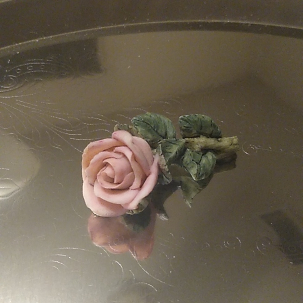 VINTAGE ROSE PIN